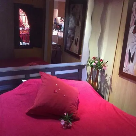 Villa Villa climatisée 35m² avec terrasse, Capacité 2-4 pers., Parking - FR-1-867-5 *