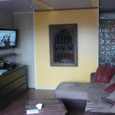 Villa Climatisée 35m² Avec Terrasse, Capacité 2-4 Pers., Parking - Fr-1-867-5
