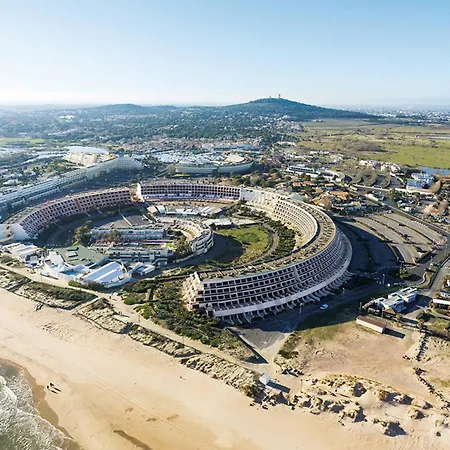 Villa climatisée 35m² avec terrasse, Capacité 2-4 pers., Parking - FR-1-867-5 *