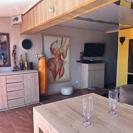 Villa Climatisée 35m² Avec Terrasse, Capacité 2-4 Pers., Parking - Fr-1-867-5 Agde