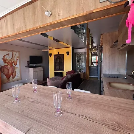 Climatisée 35m² Avec Terrasse, Capacité 2-4 Pers., Parking - Fr-1-867-5 * Agde