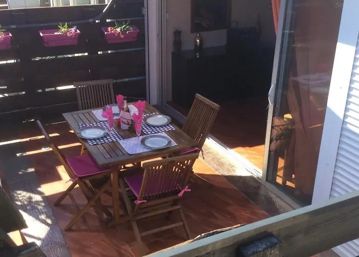 Villa climatisée 35m² avec terrasse, Capacité 2-4 pers., Parking - FR-1-867-5