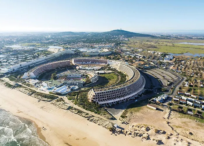 Villa climatisée 35m² avec terrasse, Capacité 2-4 pers., Parking - FR-1-867-5 *